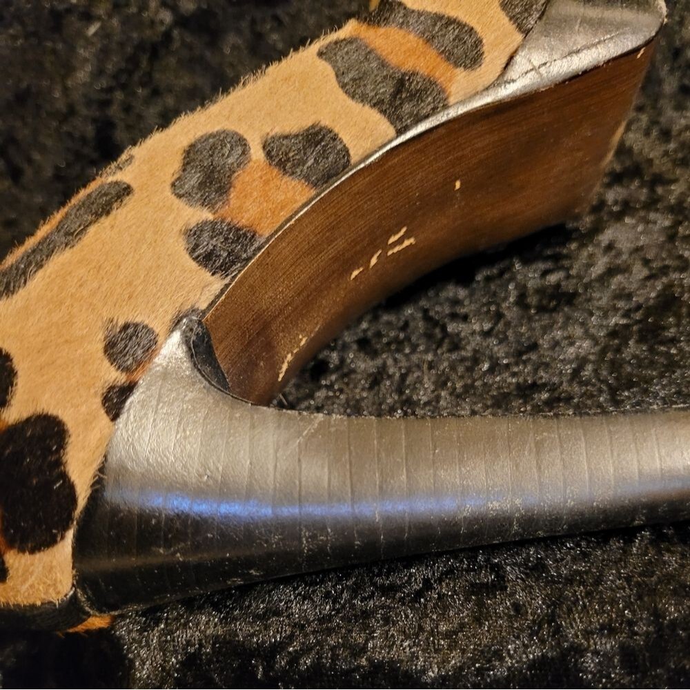 Stuart Weitzman Leopard Print Peep Toe Heels Size… - image 4